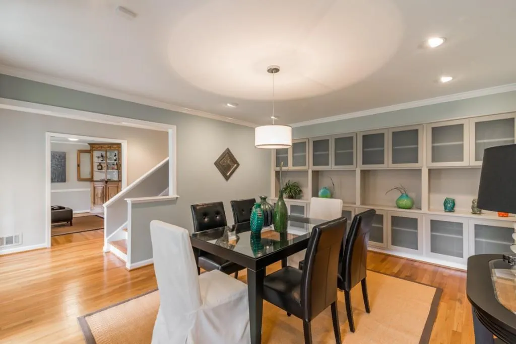 135 Dunhill Court, Sandy Springs, Georgia 30328, 5 Bedrooms Bedrooms, ,3 BathroomsBathrooms,Residential,Sold,135 Dunhill Court,5819333