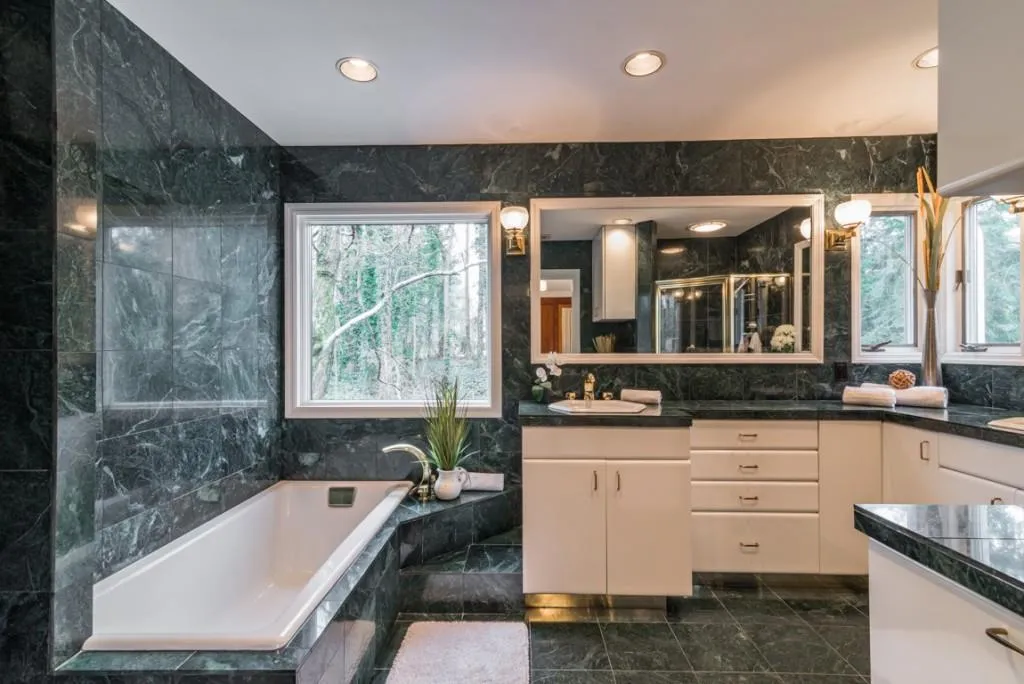 135 Dunhill Court, Sandy Springs, Georgia 30328, 5 Bedrooms Bedrooms, ,3 BathroomsBathrooms,Residential,Sold,135 Dunhill Court,5819333