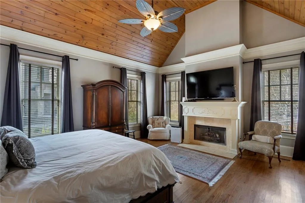 5585 Long Island Drive Nw, Atlanta, Georgia 30327, 4 Bedrooms Bedrooms, ,4 BathroomsBathrooms,Residential,Sold,5585 Long Island Drive Nw,6859751