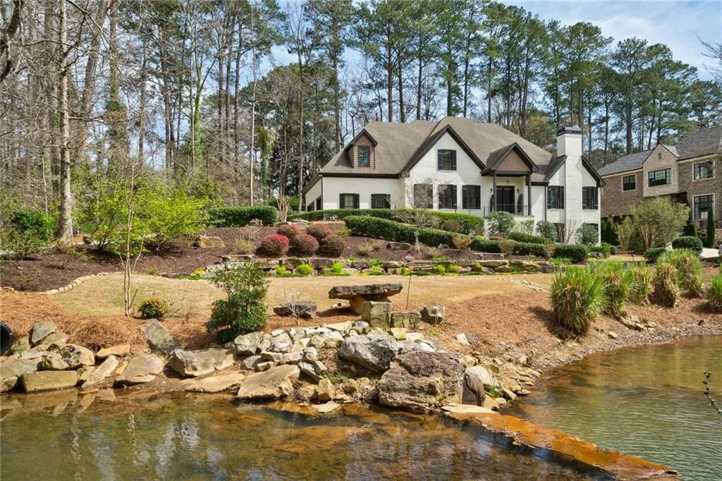 5585 Long Island Drive Nw, Atlanta, Georgia 30327, 4 Bedrooms Bedrooms, ,4 BathroomsBathrooms,Residential,Sold,5585 Long Island Drive Nw,6859751