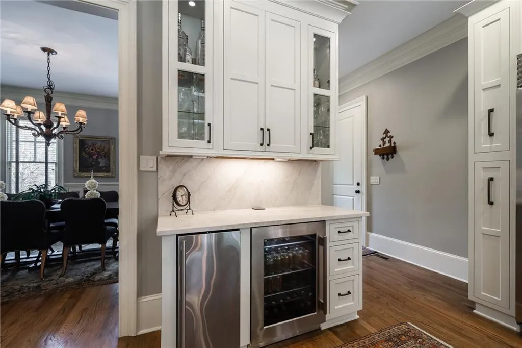 5585 Long Island Drive Nw, Atlanta, Georgia 30327, 4 Bedrooms Bedrooms, ,4 BathroomsBathrooms,Residential,Sold,5585 Long Island Drive Nw,6859751