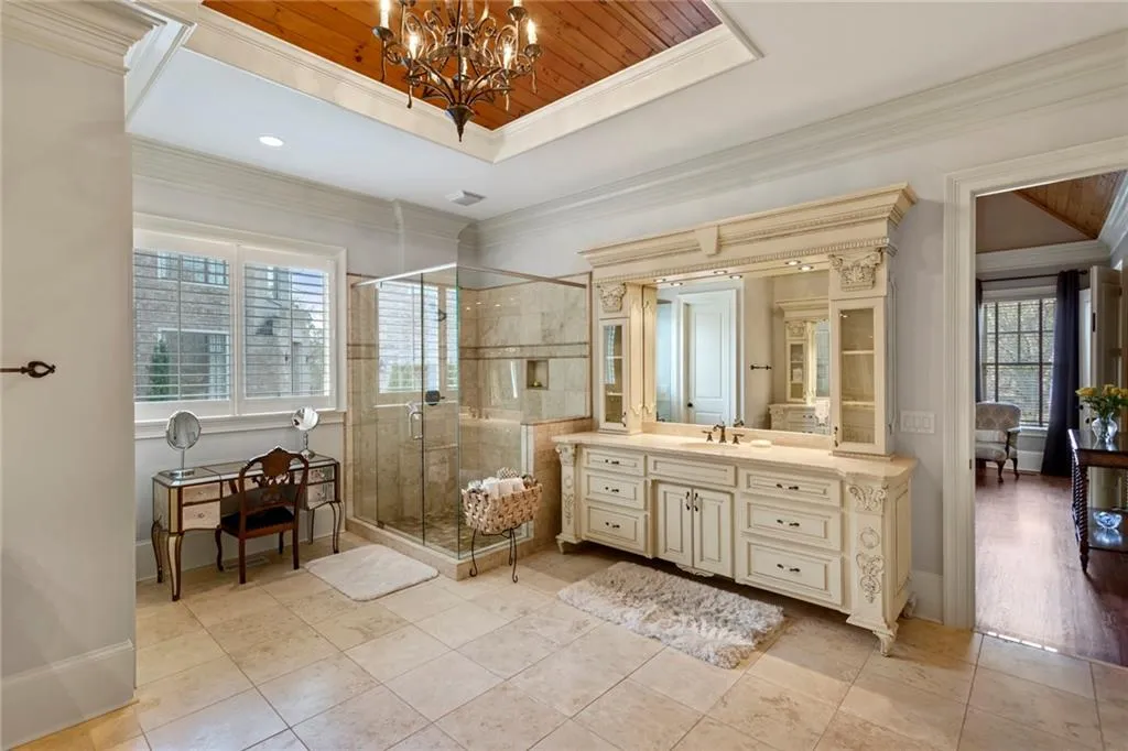 5585 Long Island Drive Nw, Atlanta, Georgia 30327, 4 Bedrooms Bedrooms, ,4 BathroomsBathrooms,Residential,Sold,5585 Long Island Drive Nw,6859751