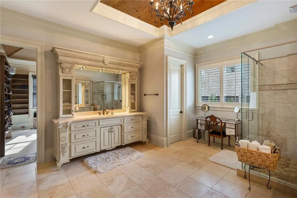 5585 Long Island Drive Nw, Atlanta, Georgia 30327, 4 Bedrooms Bedrooms, ,4 BathroomsBathrooms,Residential,Sold,5585 Long Island Drive Nw,6859751