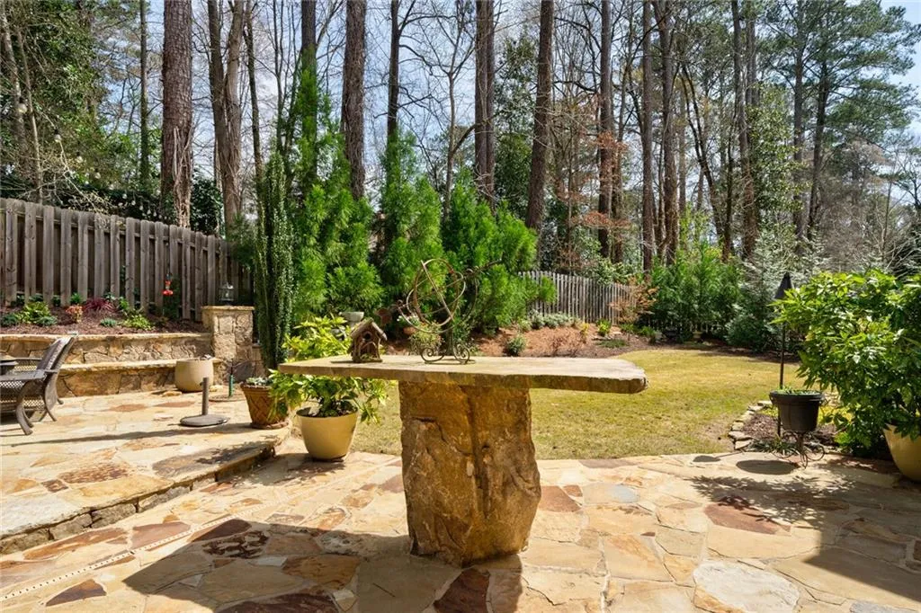 5585 Long Island Drive Nw, Atlanta, Georgia 30327, 4 Bedrooms Bedrooms, ,4 BathroomsBathrooms,Residential,Sold,5585 Long Island Drive Nw,6859751