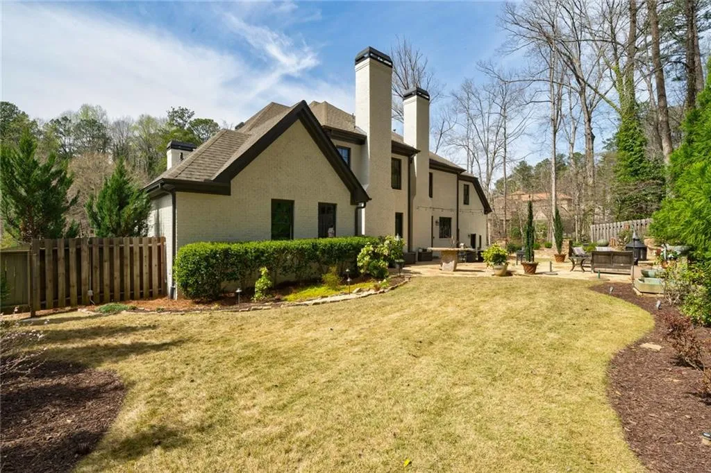 5585 Long Island Drive Nw, Atlanta, Georgia 30327, 4 Bedrooms Bedrooms, ,4 BathroomsBathrooms,Residential,Sold,5585 Long Island Drive Nw,6859751