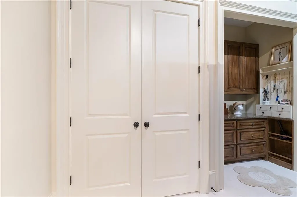 5585 Long Island Drive Nw, Atlanta, Georgia 30327, 4 Bedrooms Bedrooms, ,4 BathroomsBathrooms,Residential,Sold,5585 Long Island Drive Nw,6859751