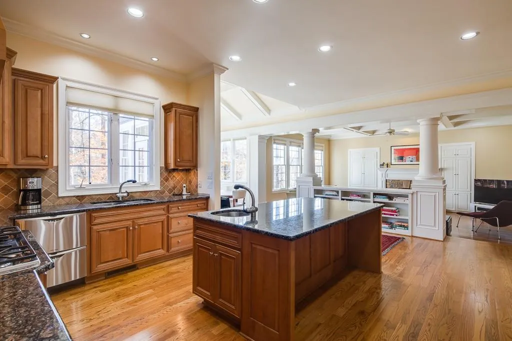 22 Ball Mill Place, Sandy Springs, Georgia 30350, 5 Bedrooms Bedrooms, ,5 BathroomsBathrooms,Residential,Sold,22 Ball Mill Place,6827022