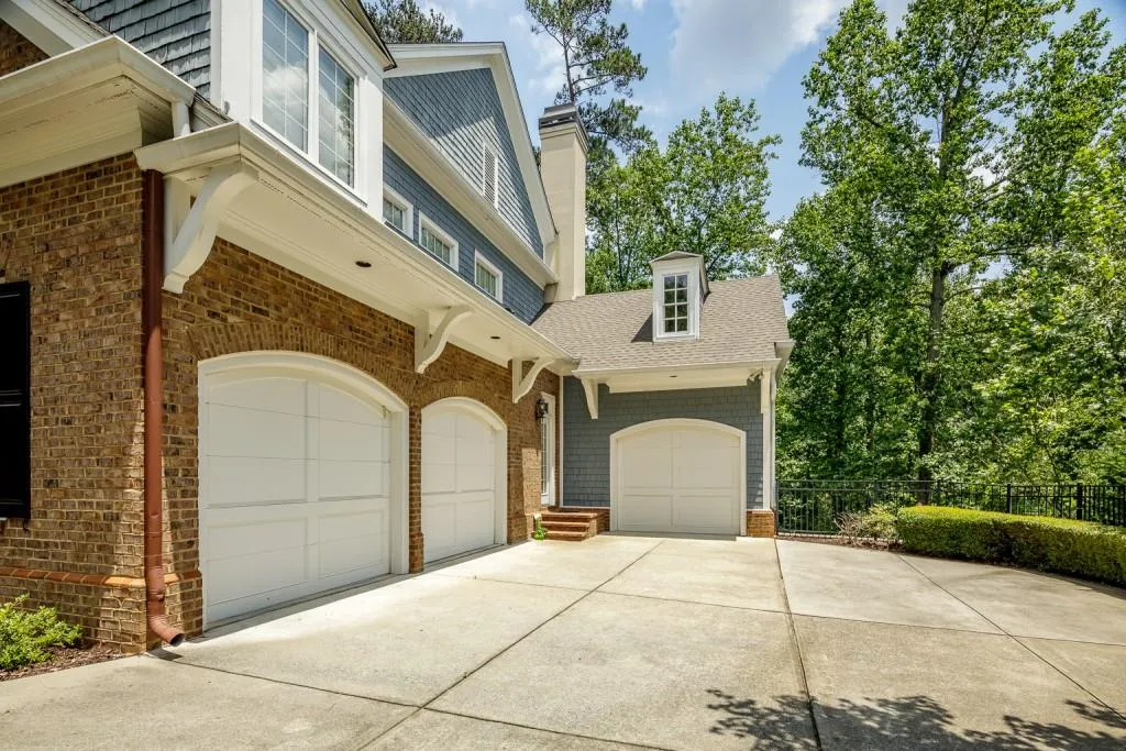 22 Ball Mill Place, Sandy Springs, Georgia 30350, 5 Bedrooms Bedrooms, ,5 BathroomsBathrooms,Residential,Sold,22 Ball Mill Place,6827022