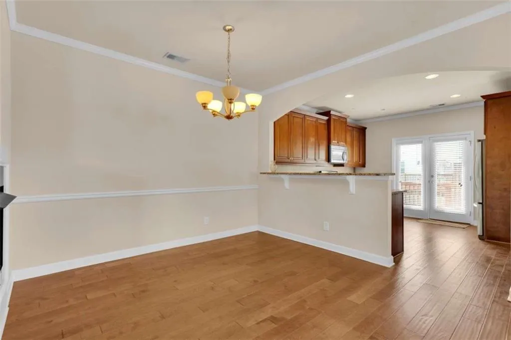 7335 Glisten Avenue, Atlanta, Georgia 30328, 3 Bedrooms Bedrooms, ,3 BathroomsBathrooms,Residential,Sold,7335 Glisten Avenue,7053637