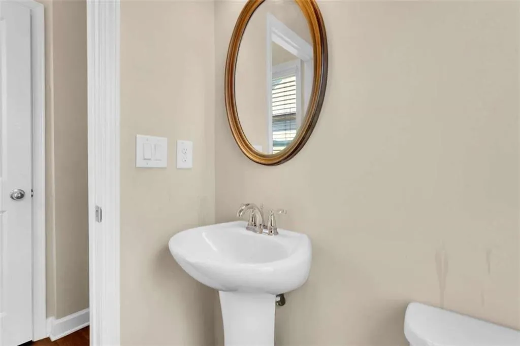 7335 Glisten Avenue, Atlanta, Georgia 30328, 3 Bedrooms Bedrooms, ,3 BathroomsBathrooms,Residential,Sold,7335 Glisten Avenue,7053637