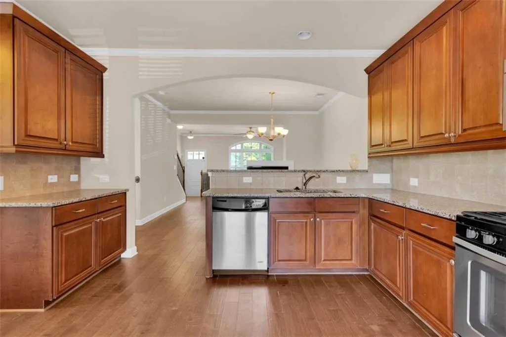 7335 Glisten Avenue, Atlanta, Georgia 30328, 3 Bedrooms Bedrooms, ,3 BathroomsBathrooms,Residential,Sold,7335 Glisten Avenue,7053637