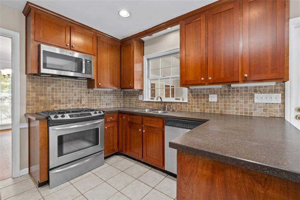 4765 BRINKLEY Lane, Sandy Springs, Georgia 30342, 4 Bedrooms Bedrooms, ,3 BathroomsBathrooms,Residential,Sold,4765 BRINKLEY Lane,7297858