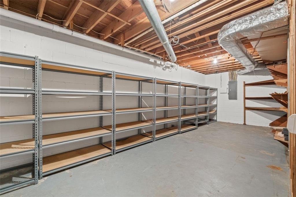 4765 BRINKLEY Lane, Sandy Springs, Georgia 30342, 4 Bedrooms Bedrooms, ,3 BathroomsBathrooms,Residential,Sold,4765 BRINKLEY Lane,7297858