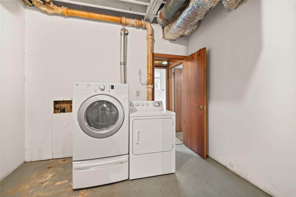 4765 BRINKLEY Lane, Sandy Springs, Georgia 30342, 4 Bedrooms Bedrooms, ,3 BathroomsBathrooms,Residential,Sold,4765 BRINKLEY Lane,7297858