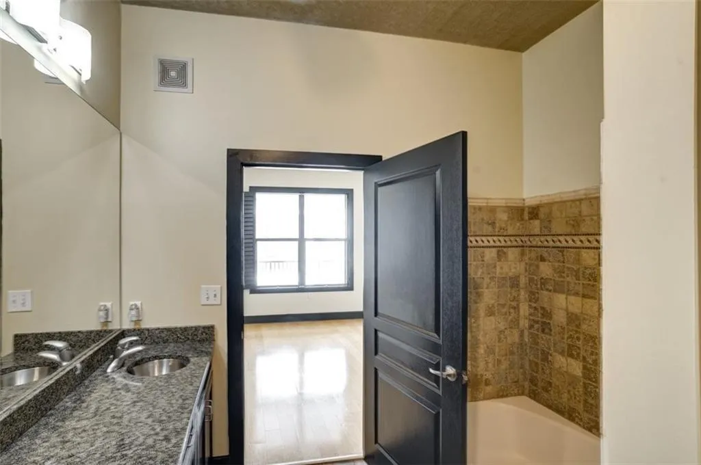 799 Hammond Drive Unit 426, Atlanta, Georgia 30328, 2 Bedrooms Bedrooms, ,2 BathroomsBathrooms,Residential,Sold,799 Hammond Drive Unit 426,7080273