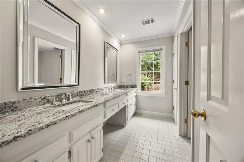 19 Saratoga Place Ne, Atlanta, Georgia 30324, 5 Bedrooms Bedrooms, ,3 BathroomsBathrooms,Residential,For Sale,19 Saratoga Place Ne,7659470