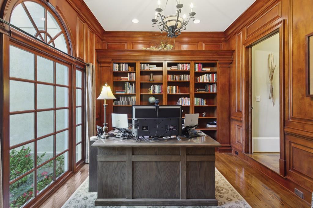 5630 Cross Gate Drive, Sandy Springs, Georgia 30327, 6 Bedrooms Bedrooms, ,4 BathroomsBathrooms,Residential,Sold,5630 Cross Gate Drive,7318441