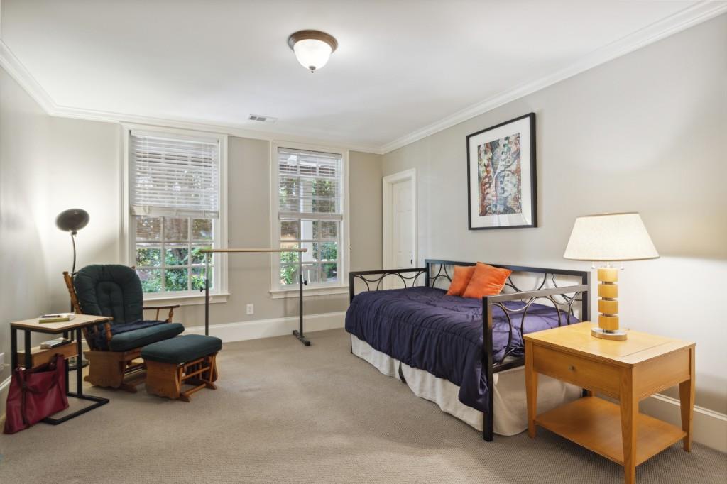 5630 Cross Gate Drive, Sandy Springs, Georgia 30327, 6 Bedrooms Bedrooms, ,4 BathroomsBathrooms,Residential,Sold,5630 Cross Gate Drive,7318441