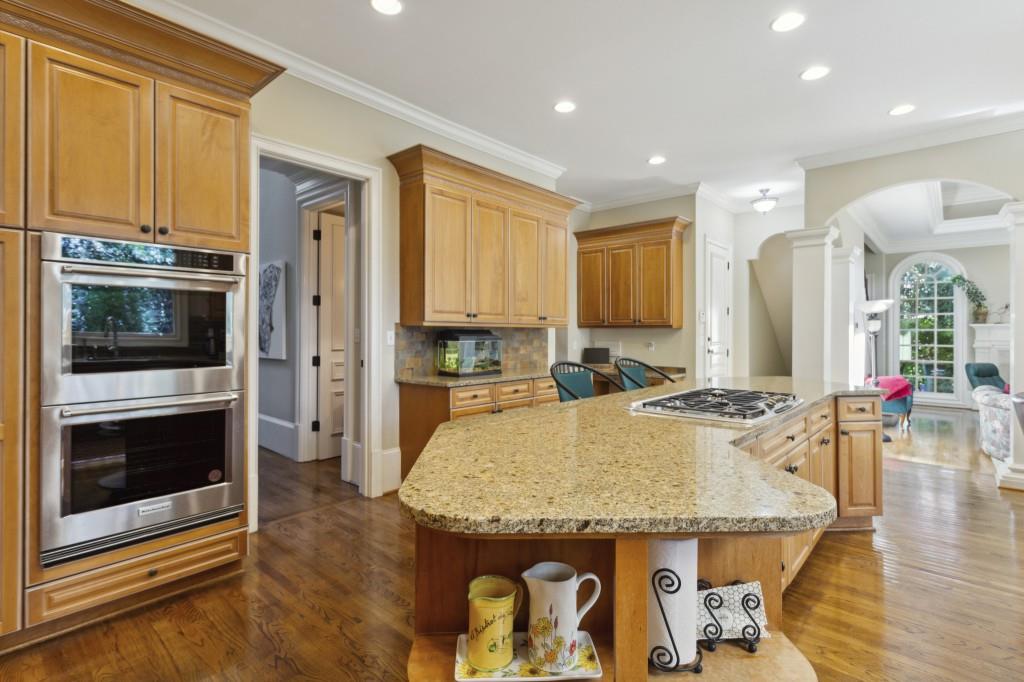 5630 Cross Gate Drive, Sandy Springs, Georgia 30327, 6 Bedrooms Bedrooms, ,4 BathroomsBathrooms,Residential,Sold,5630 Cross Gate Drive,7318441