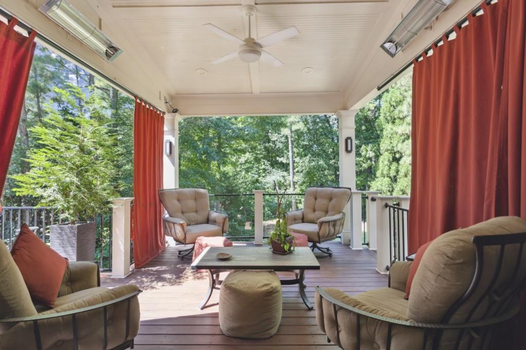 5630 Cross Gate Drive, Sandy Springs, Georgia 30327, 6 Bedrooms Bedrooms, ,4 BathroomsBathrooms,Residential,Sold,5630 Cross Gate Drive,7318441