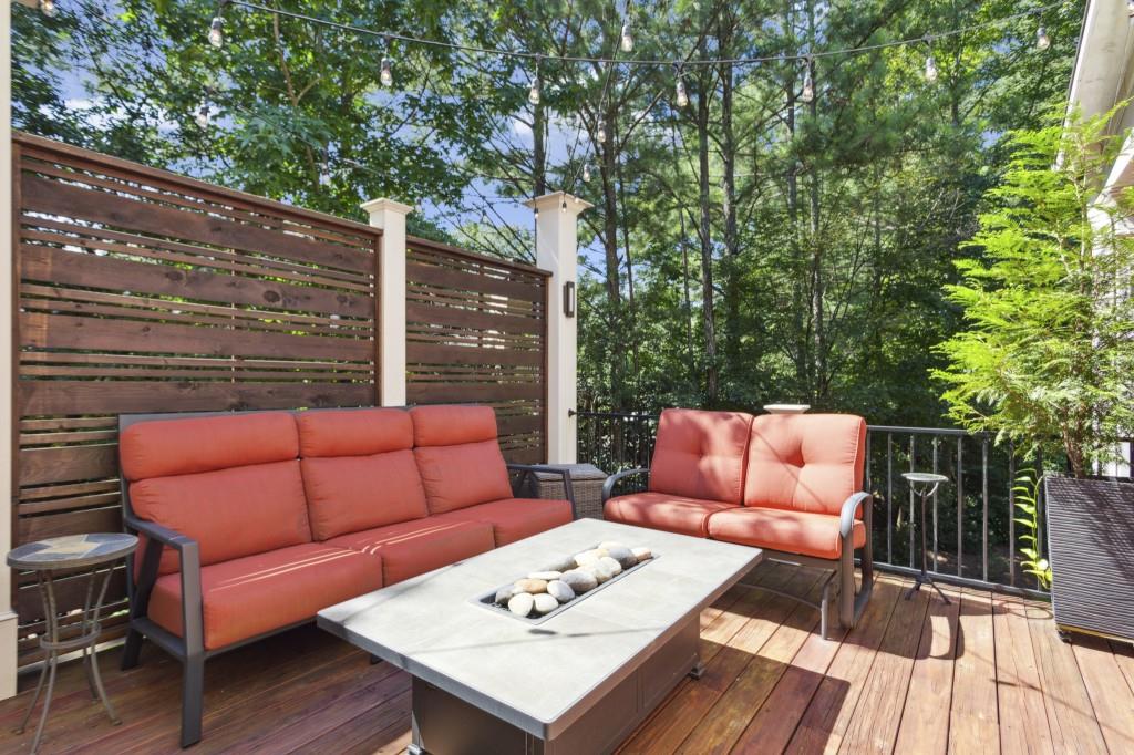 5630 Cross Gate Drive, Sandy Springs, Georgia 30327, 6 Bedrooms Bedrooms, ,4 BathroomsBathrooms,Residential,Sold,5630 Cross Gate Drive,7318441