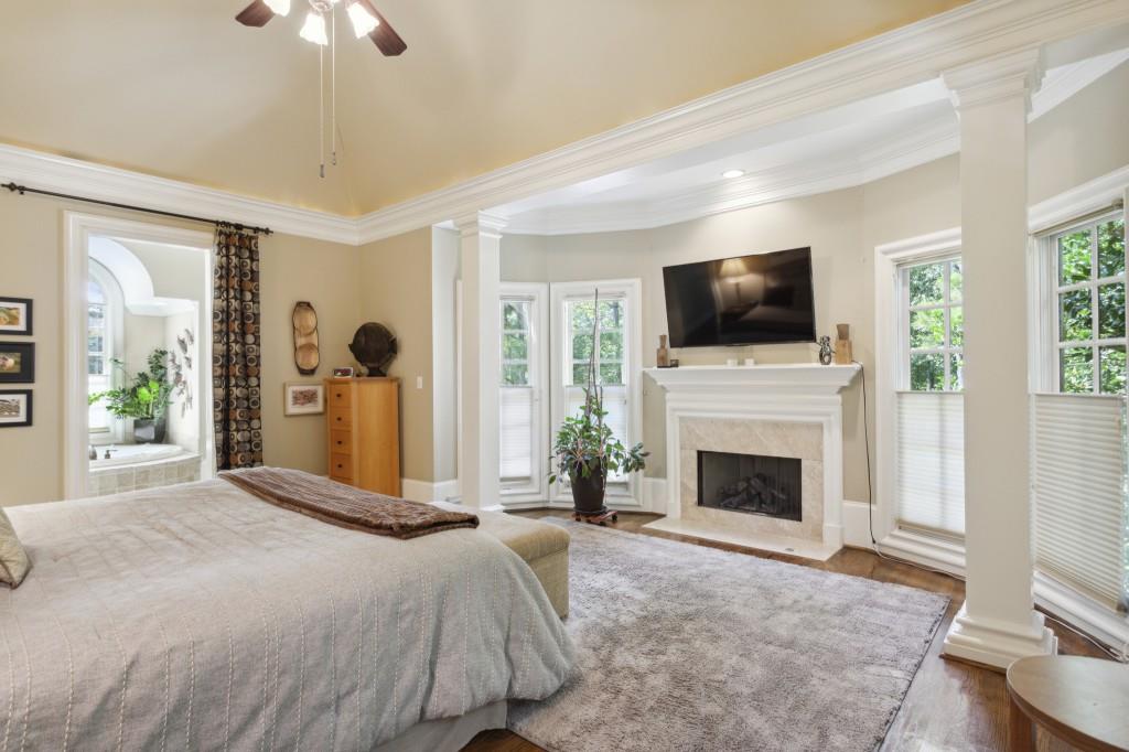 5630 Cross Gate Drive, Sandy Springs, Georgia 30327, 6 Bedrooms Bedrooms, ,4 BathroomsBathrooms,Residential,Sold,5630 Cross Gate Drive,7318441