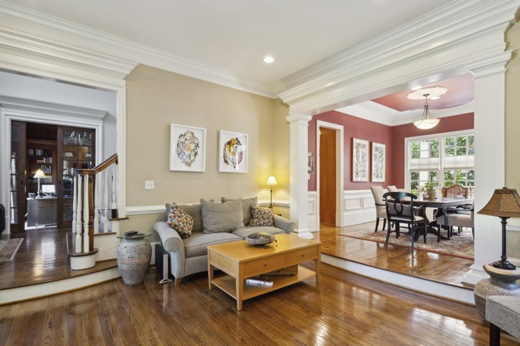 5630 Cross Gate Drive, Sandy Springs, Georgia 30327, 6 Bedrooms Bedrooms, ,4 BathroomsBathrooms,Residential,Sold,5630 Cross Gate Drive,7318441