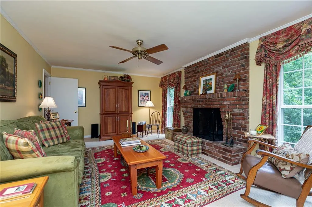 100 Forrest Lake Drive Nw, Atlanta, Georgia 30327, 5 Bedrooms Bedrooms, ,3 BathroomsBathrooms,Residential,Sold,100 Forrest Lake Drive Nw,6732731