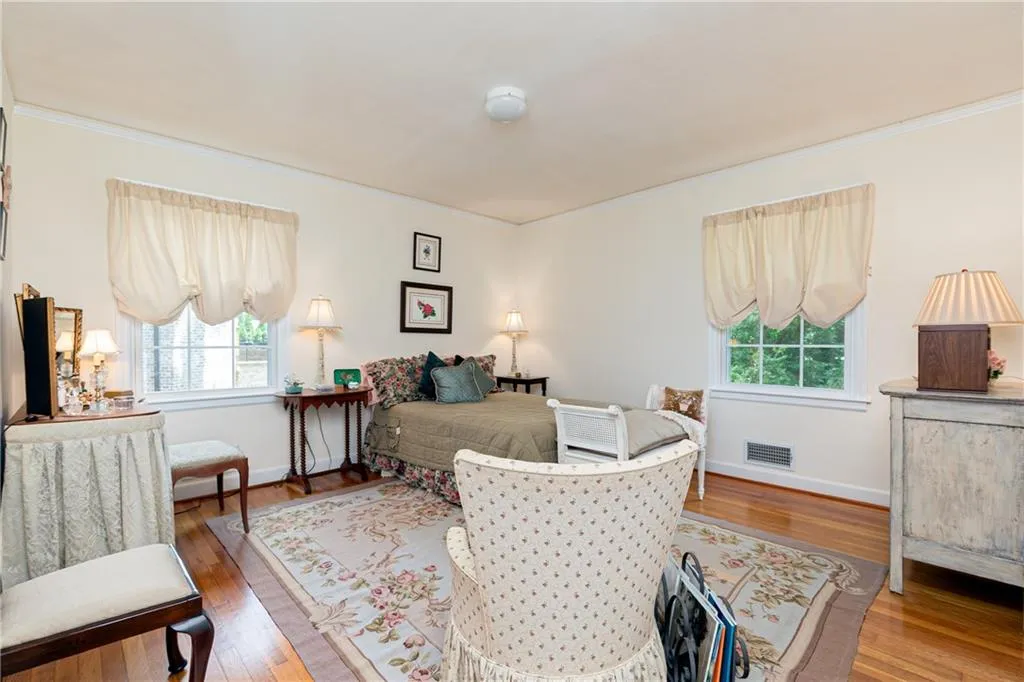 100 Forrest Lake Drive Nw, Atlanta, Georgia 30327, 5 Bedrooms Bedrooms, ,3 BathroomsBathrooms,Residential,Sold,100 Forrest Lake Drive Nw,6732731