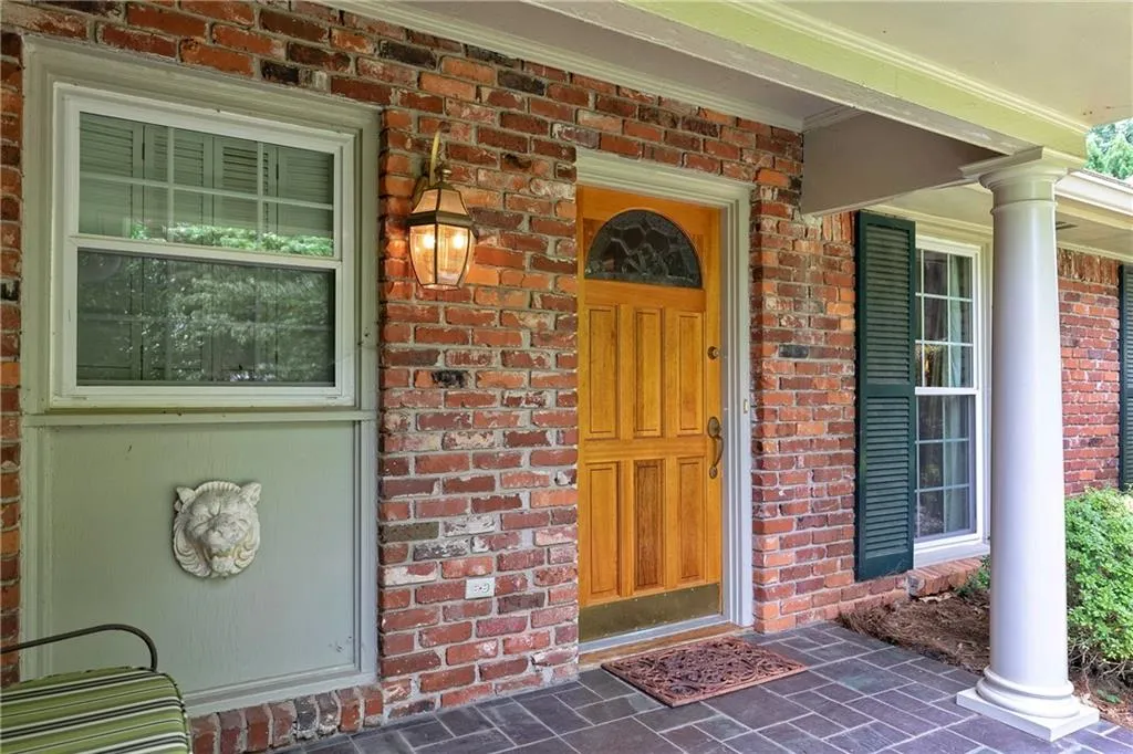 100 Forrest Lake Drive Nw, Atlanta, Georgia 30327, 5 Bedrooms Bedrooms, ,3 BathroomsBathrooms,Residential,Sold,100 Forrest Lake Drive Nw,6732731