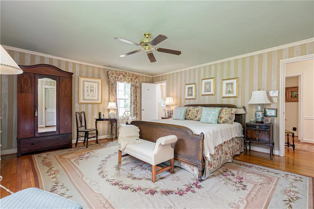 100 Forrest Lake Drive Nw, Atlanta, Georgia 30327, 5 Bedrooms Bedrooms, ,3 BathroomsBathrooms,Residential,Sold,100 Forrest Lake Drive Nw,6732731