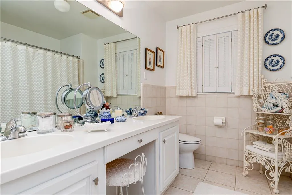 100 Forrest Lake Drive Nw, Atlanta, Georgia 30327, 5 Bedrooms Bedrooms, ,3 BathroomsBathrooms,Residential,Sold,100 Forrest Lake Drive Nw,6732731