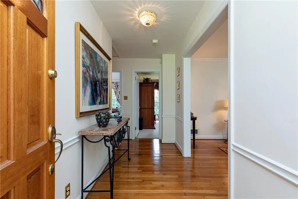 100 Forrest Lake Drive Nw, Atlanta, Georgia 30327, 5 Bedrooms Bedrooms, ,3 BathroomsBathrooms,Residential,Sold,100 Forrest Lake Drive Nw,6732731