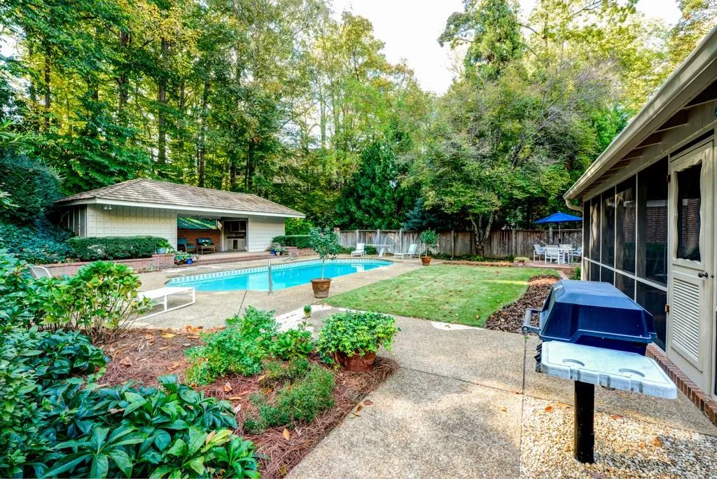 267 Land O' Lakes Court Ne, Atlanta, Georgia 30342, 4 Bedrooms Bedrooms, ,3 BathroomsBathrooms,Residential,Sold,267 Land O' Lakes Court Ne,5770300