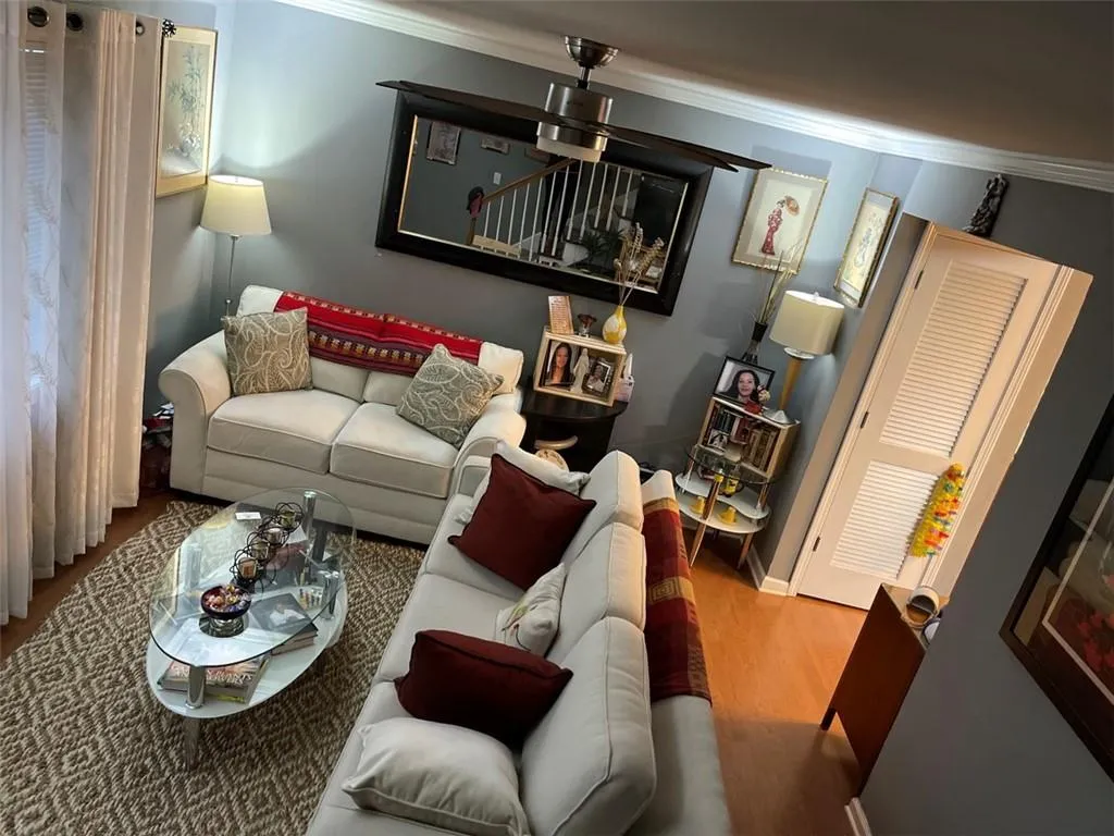 6940 Roswell Road Unit 23a, Sandy Springs, Georgia 30328, 2 Bedrooms Bedrooms, ,1 BathroomBathrooms,Residential,Sold,6940 Roswell Road Unit 23a,7166385