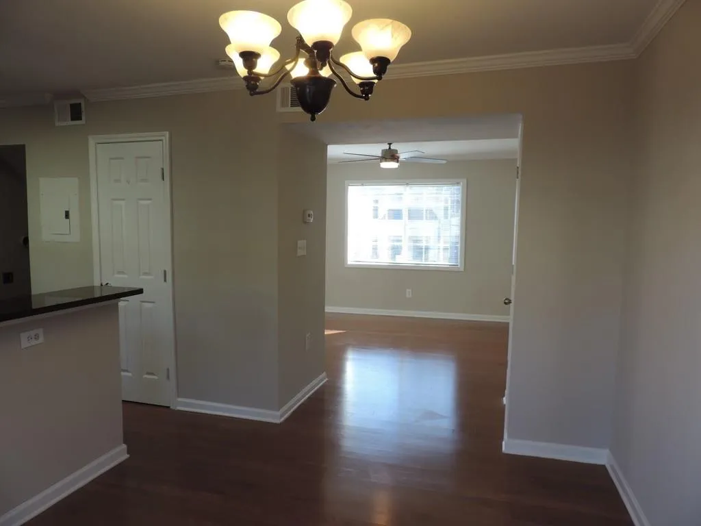 6940 Roswell Road Unit 23a, Sandy Springs, Georgia 30328, 2 Bedrooms Bedrooms, ,1 BathroomBathrooms,Residential,Sold,6940 Roswell Road Unit 23a,7166385