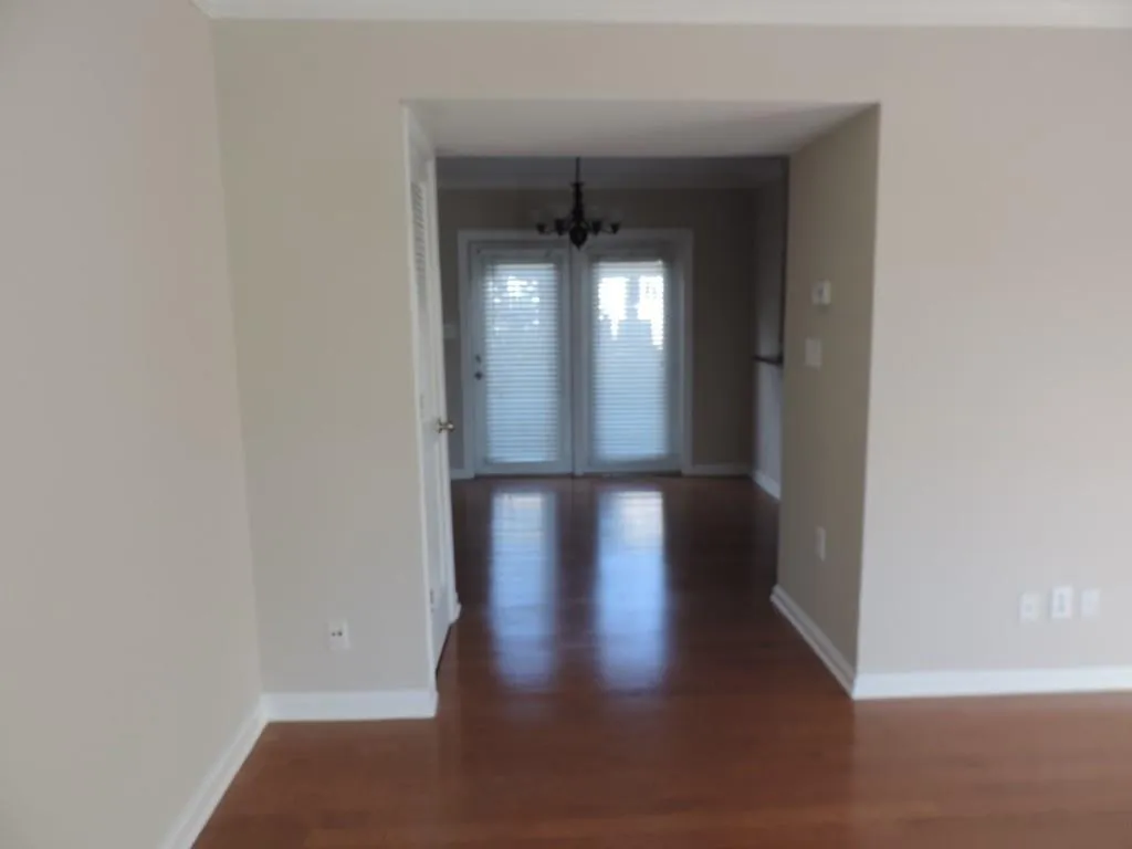 6940 Roswell Road Unit 23a, Sandy Springs, Georgia 30328, 2 Bedrooms Bedrooms, ,1 BathroomBathrooms,Residential,Sold,6940 Roswell Road Unit 23a,7166385