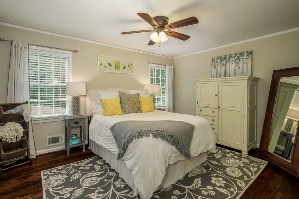 385 Castleridge Drive, Sandy Springs, Georgia 30342, 4 Bedrooms Bedrooms, ,3 BathroomsBathrooms,Residential,Sold,385 Castleridge Drive,6865437