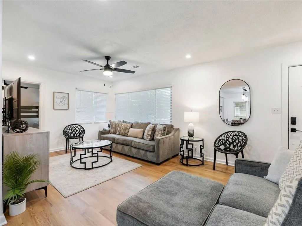 1660 Dresden Drive Ne, Brookhaven, Georgia 30319, 3 Bedrooms Bedrooms, ,3 BathroomsBathrooms,Residential,For Sale,1660 Dresden Drive Ne,7649959
