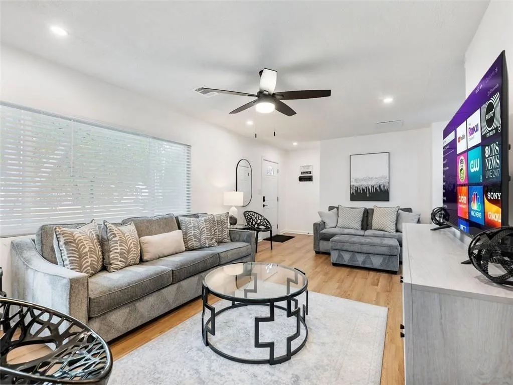 1660 Dresden Drive Ne, Brookhaven, Georgia 30319, 3 Bedrooms Bedrooms, ,3 BathroomsBathrooms,Residential,For Sale,1660 Dresden Drive Ne,7649959