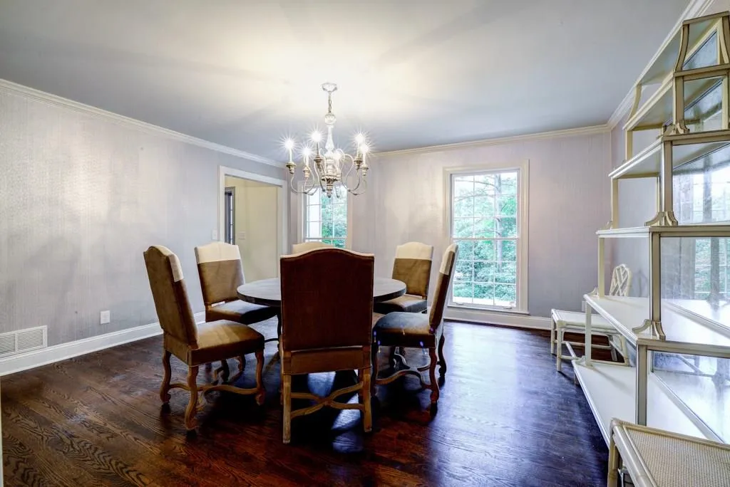 6120 Riverwood Drive, Sandy Springs, Georgia 30328, 6 Bedrooms Bedrooms, ,4 BathroomsBathrooms,Residential,Sold,6120 Riverwood Drive,5703935