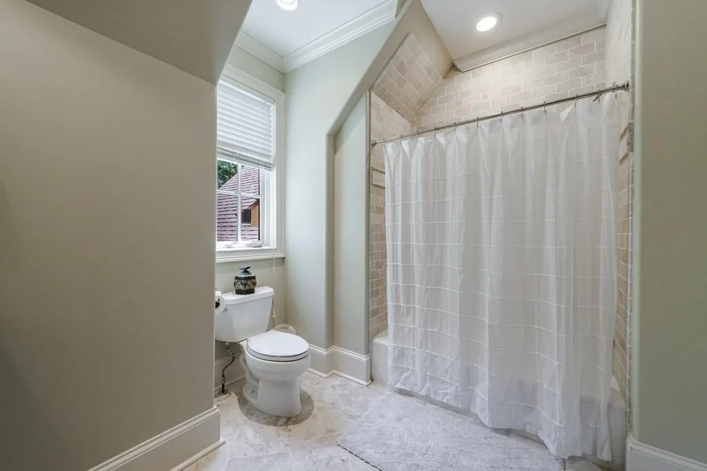 Bathroom 4 upper level