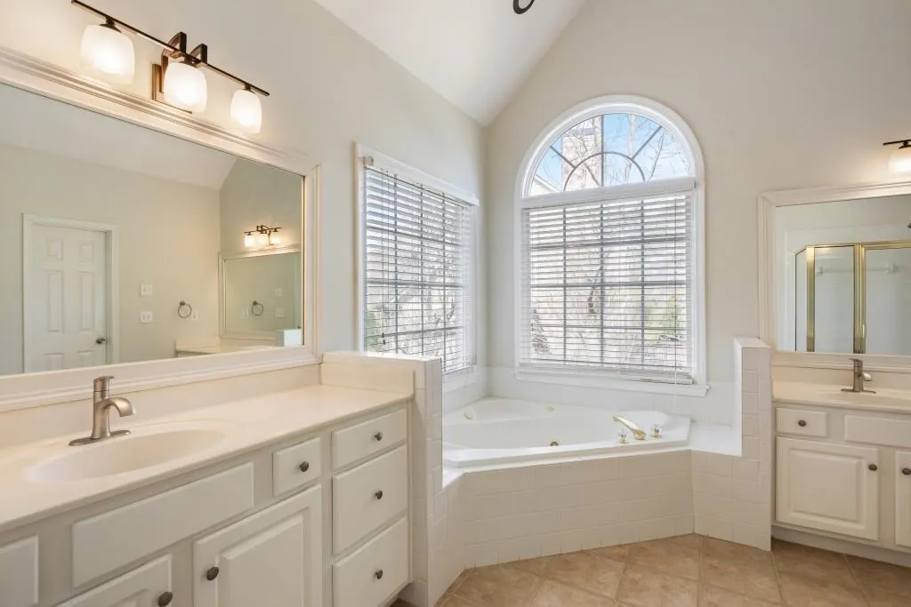 330 Whitley Park Drive, Sandy Springs, Georgia 30350, 4 Bedrooms Bedrooms, ,3 BathroomsBathrooms,Residential,Sold,330 Whitley Park Drive,7022891