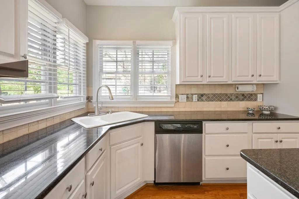 330 Whitley Park Drive, Sandy Springs, Georgia 30350, 4 Bedrooms Bedrooms, ,3 BathroomsBathrooms,Residential,Sold,330 Whitley Park Drive,7022891