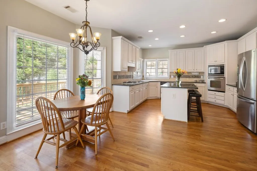 330 Whitley Park Drive, Sandy Springs, Georgia 30350, 4 Bedrooms Bedrooms, ,3 BathroomsBathrooms,Residential,Sold,330 Whitley Park Drive,7022891