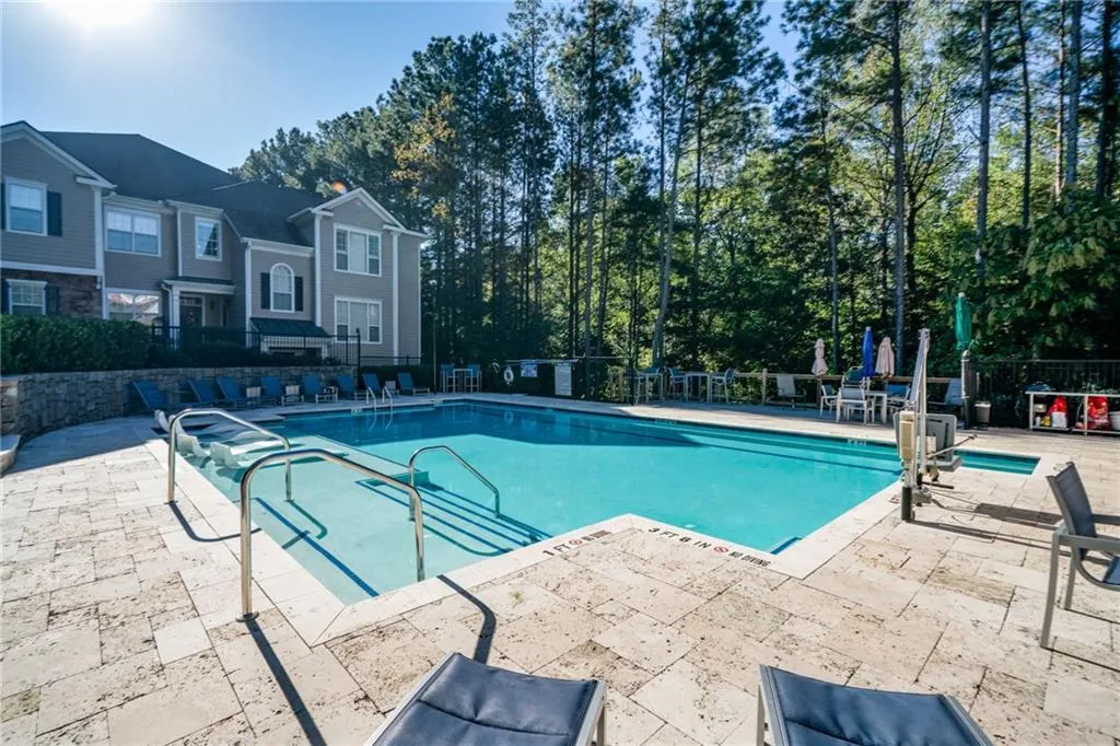 2400 Cumberland Parkway Se Unit 614, Atlanta, Georgia 30339, 3 Bedrooms Bedrooms, ,2 BathroomsBathrooms,Residential,For Sale,2400 Cumberland Parkway Se Unit 614,7655714