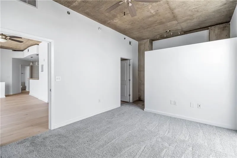 3324 Peachtree Road Ne Unit 2518, Atlanta, Georgia 30326, 2 Bedrooms Bedrooms, ,2 BathroomsBathrooms,Residential,For Sale,3324 Peachtree Road Ne Unit 2518,7647771