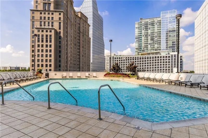 3324 Peachtree Road Ne Unit 2518, Atlanta, Georgia 30326, 2 Bedrooms Bedrooms, ,2 BathroomsBathrooms,Residential,For Sale,3324 Peachtree Road Ne Unit 2518,7647771