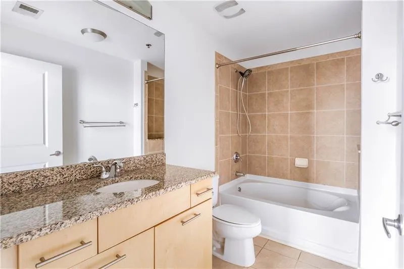 3324 Peachtree Road Ne Unit 2518, Atlanta, Georgia 30326, 2 Bedrooms Bedrooms, ,2 BathroomsBathrooms,Residential,For Sale,3324 Peachtree Road Ne Unit 2518,7647771
