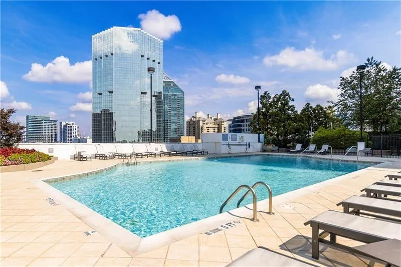 3324 Peachtree Road Ne Unit 2518, Atlanta, Georgia 30326, 2 Bedrooms Bedrooms, ,2 BathroomsBathrooms,Residential,For Sale,3324 Peachtree Road Ne Unit 2518,7647771